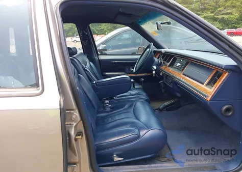 1994 Lincoln Town Car Signature/Tournament из США, поврежденный, VIN 1LNLM82W2RY628475